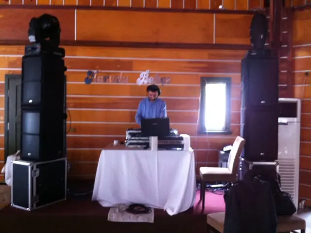 DJ & Backline – İstanbul etkinlik kurulumu, fotoğraf 3